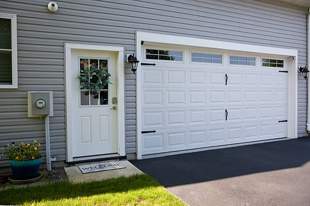 24/7 Emergency Garage Door Panel Replacement experts in Auburn, MI